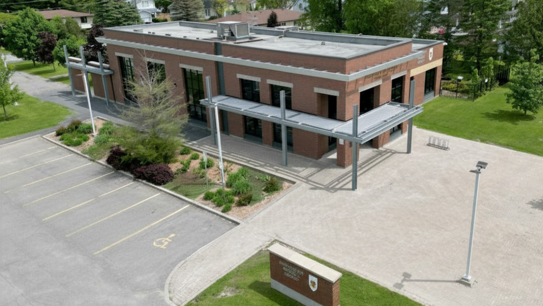 Vue extérieure de la succursale de Russell 