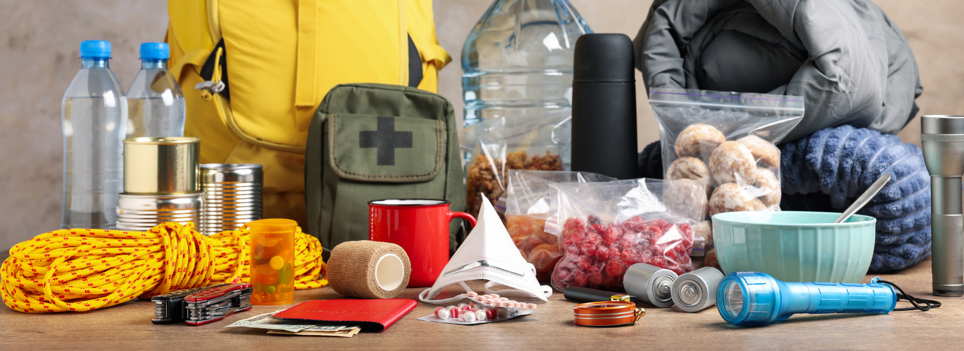 Un sac avec des articles d’urgence