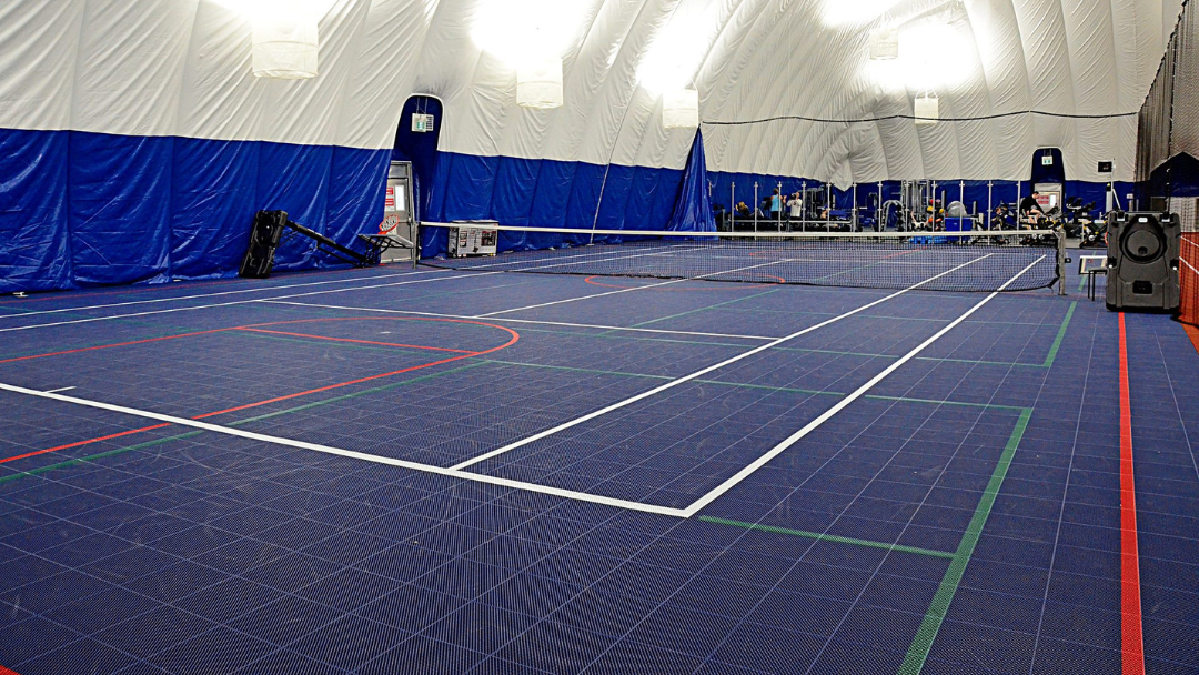 Terrain de tennis